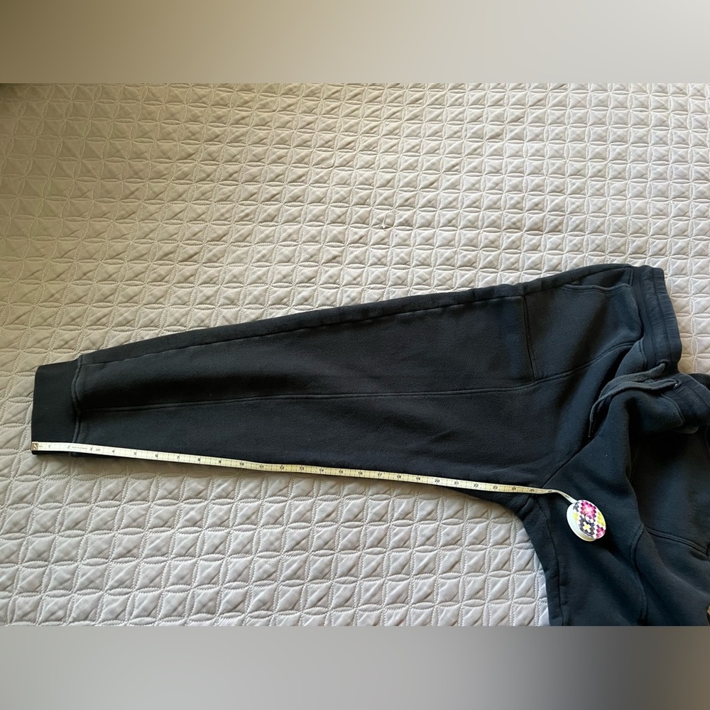 Beyond Yoga Black Jogger Pants View 5